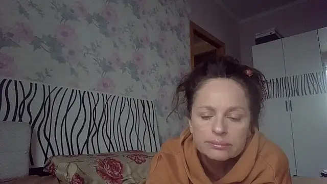 LindaStarS online show from 10/08/25, 06:11