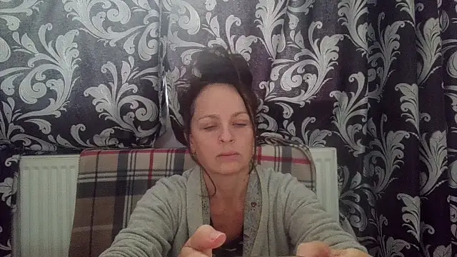 LindaStarS online show from 10/22/25, 07:30