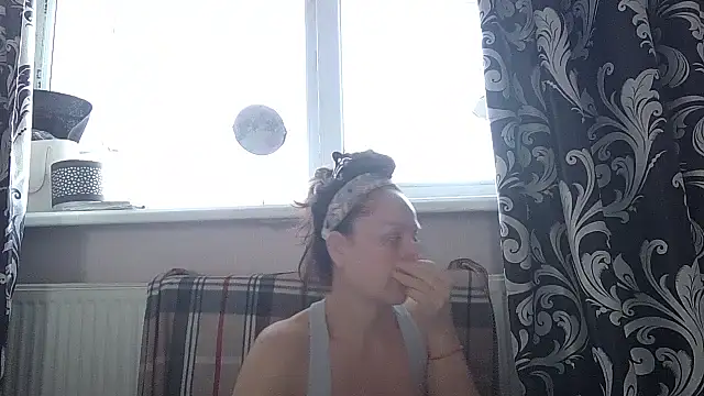 LindaStarS online show from 03/07/26, 05:37