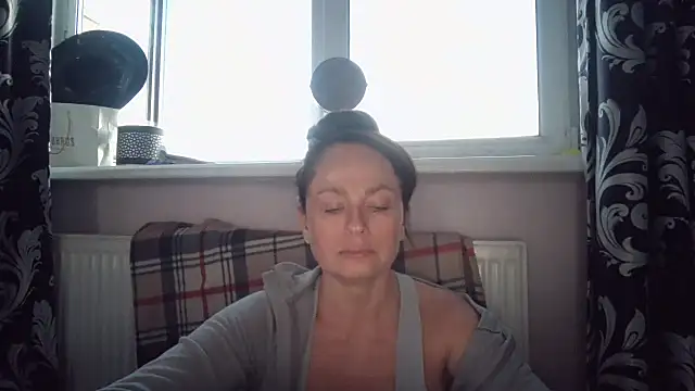 LindaStarS online show from 04/26/26, 05:10