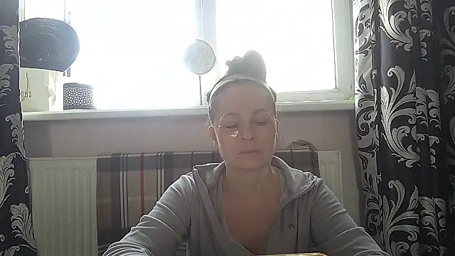 LindaStarS online show from 04/29/26, 05:00