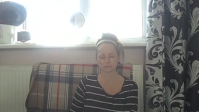 LindaStarS online show from 05/03/26, 07:58