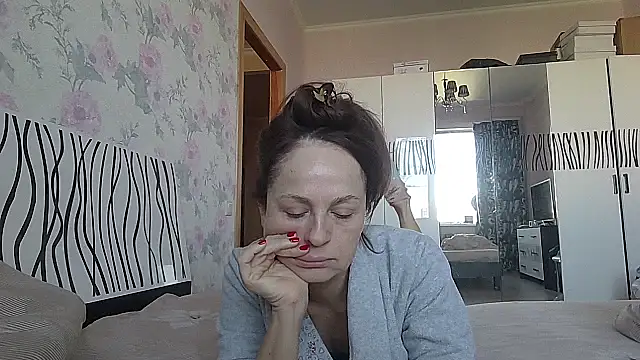 LindaStarS online show from 05/05/26, 05:48