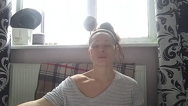 LindaStarS online show from 05/12/26, 04:42