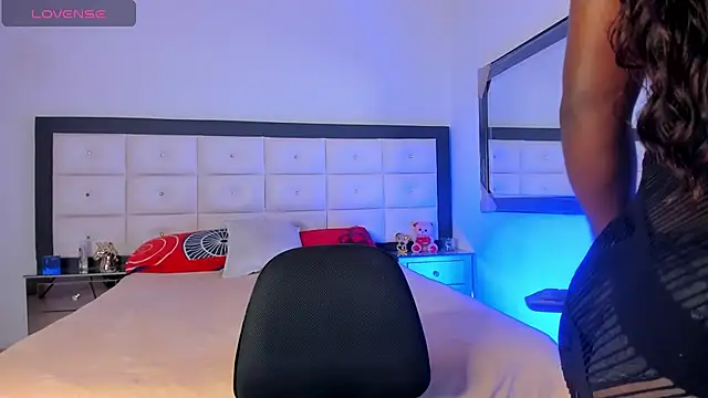 Snapshot of latinwondercockts chatting on 01/03/25, 09:57 latinwondercockts online show from 01/03/25, 09:57