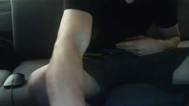 Snapshot of ShyGuyWannaTry chatting on 09/11/25, 03:28 ShyGuyWannaTry online show from 09/11/25, 03:28