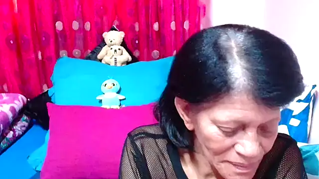 SLUTTYROXY online show from 10/17/25, 06:38