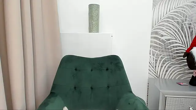 Snapshot of channel_3 chatting on 12/09/24, 07:39 channel 3 online show from 12/09/24, 07:39