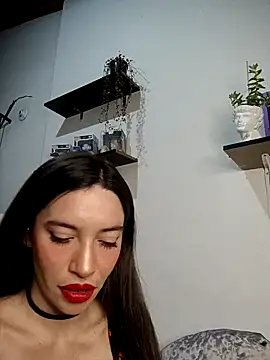 Snapshot of loveuu-bae chatting on 01/01/25, 12:43 loveuu-bae online show from 01/01/25, 12:43