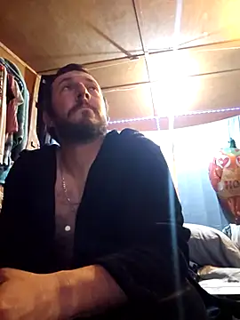 Snapshot of UncutHammer69 chatting on 02/19/26, 03:02 UncutHammer69 online show from 02/19/26, 03:02