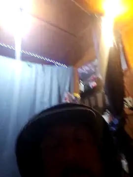 Snapshot of UncutHammer69 chatting on 02/25/26, 04:44 UncutHammer69 online show from 02/25/26, 04:44