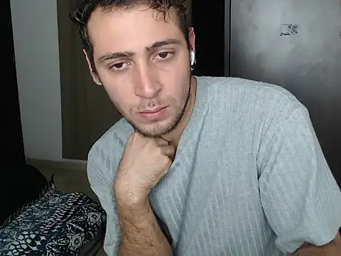 Snapshot of stevensanchez99 chatting on 04/29/26, 05:30 stevensanchez99 online show from 04/29/26, 05:30