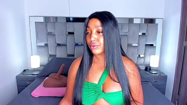 Cammiila online show from 10/10/25, 11:20