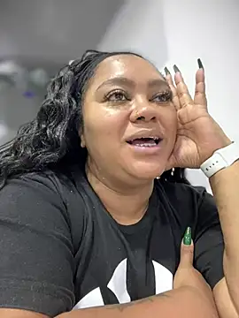 yanza2002 online show from 12/16/24, 11:18