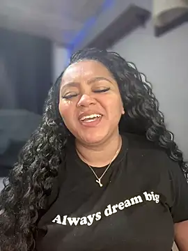 yanza2002 online show from 01/18/25, 11:55