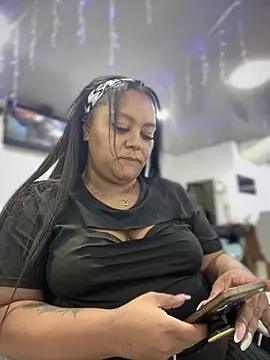 yanza2002 online show from 03/18/25, 11:20