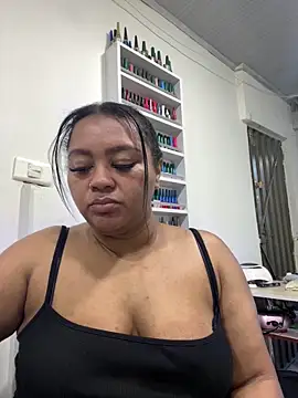 yanza2002 online show from 09/09/25, 10:42