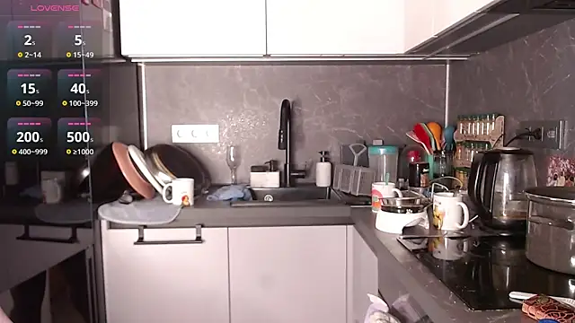 Snapshot of MilaniaCute chatting on 02/20/26, 04:07 MilaniaCute online show from 02/20/26, 04:07