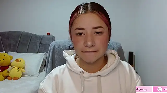 Snapshot of abril_love2 chatting on 02/06/25, 04:36 abril love2 online show from 02/06/25, 04:36