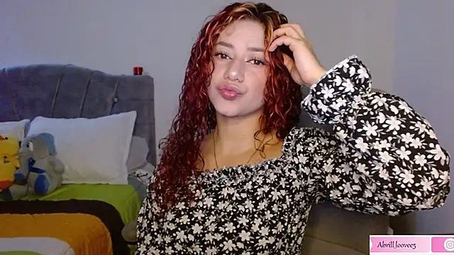 Snapshot of abril_love2 chatting on 02/26/25, 04:45 abril love2 online show from 02/26/25, 04:45