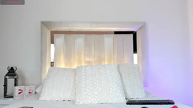 SUSIEPOWELL online show from 12/04/24, 09:57