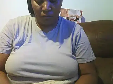 ebonytitts4u online show from 03/23/25, 04:38