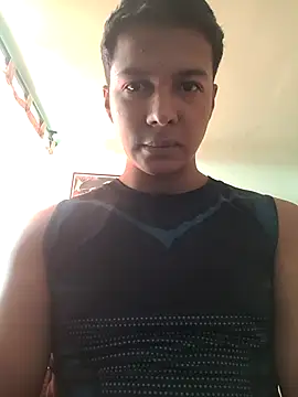 Snapshot of morenito420 chatting on 10/10/25, 06:40 morenito420 online show from 10/10/25, 06:40