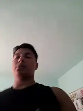 Snapshot of morenito420 chatting on 11/01/25, 06:10 morenito420 online show from 11/01/25, 06:10