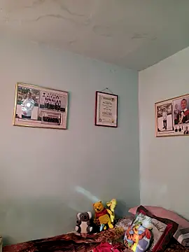 Snapshot of morenito420 chatting on 11/22/25, 08:41 morenito420 online show from 11/22/25, 08:41