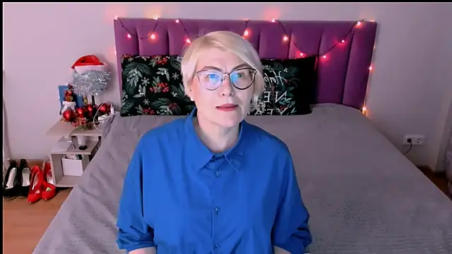 sabrinamacmarren online show from 01/10/26, 01:24