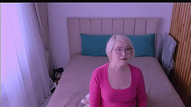 sabrinamacmarren online show from 04/30/26, 11:38