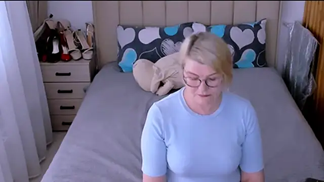 sabrinamacmarren online show from 06/26/26, 02:32