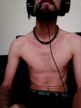 Snapshot of DespisedStallion chatting on 09/19/25, 03:52 DespisedStallion online show from 09/19/25, 03:52