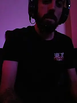 Snapshot of DespisedStallion chatting on 10/14/25, 01:28 DespisedStallion online show from 10/14/25, 01:28