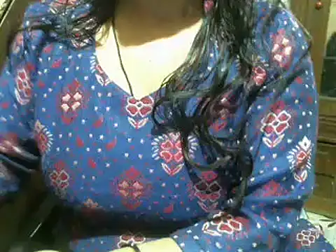 Snapshot of UrsMansi chatting on 01/25/25, 07:49 UrsMansi online show from 01/25/25, 07:49
