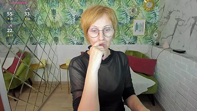 Snapshot of Paris_Cherry chatting on 05/02/26, 06:02 Paris Cherry online show from 05/02/26, 06:02