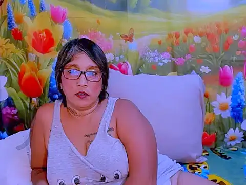 indianroxy online show from 10/24/25, 07:32