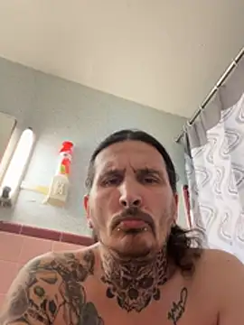 Snapshot of tazzfazz chatting on 03/11/26, 02:39 tazzfazz online show from 03/11/26, 02:39