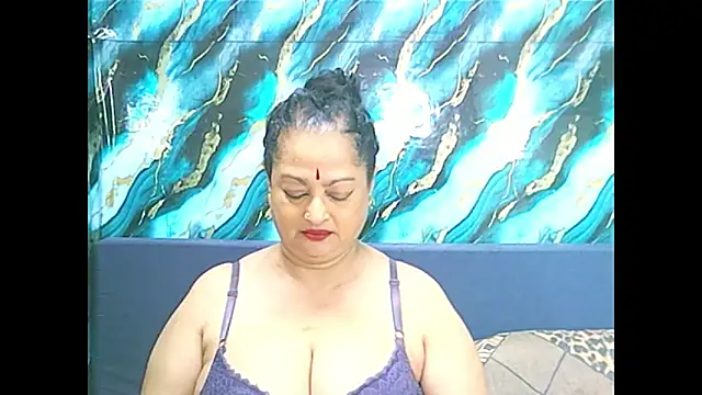 Snapshot of matureindian chatting on 12/15/25, 08:46 matureindian online show from 12/15/25, 08:46