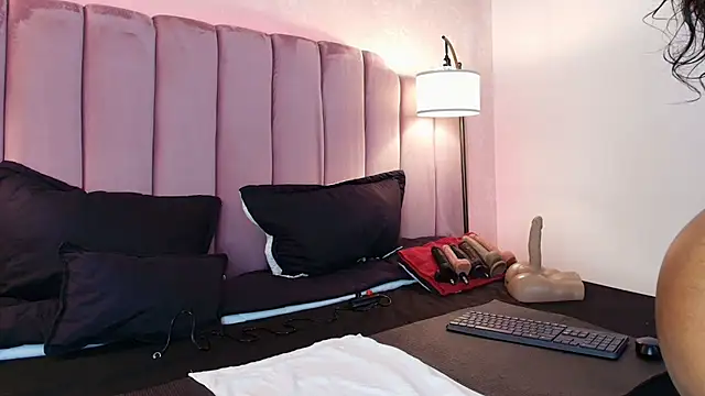 HallyBans online show from 03/08/25, 12:09