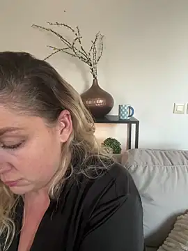 Anna Alexa online show from 12/10/24, 01:00