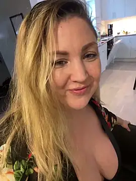 Snapshot of Anna_Alexa chatting on 01/16/25, 11:15 Anna Alexa online show from 01/16/25, 11:15