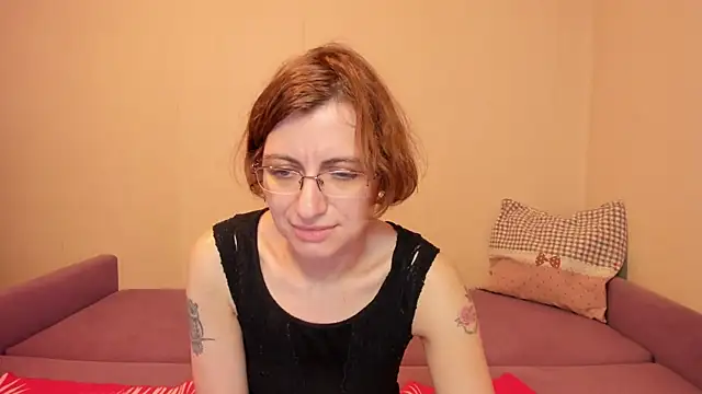 MarilynDream online show from 10/27/25, 10:25