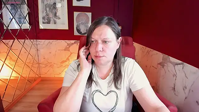 Snapshot of KellyPerfection chatting on 05/31/26, 08:43 KellyPerfection online show from 05/31/26, 08:43