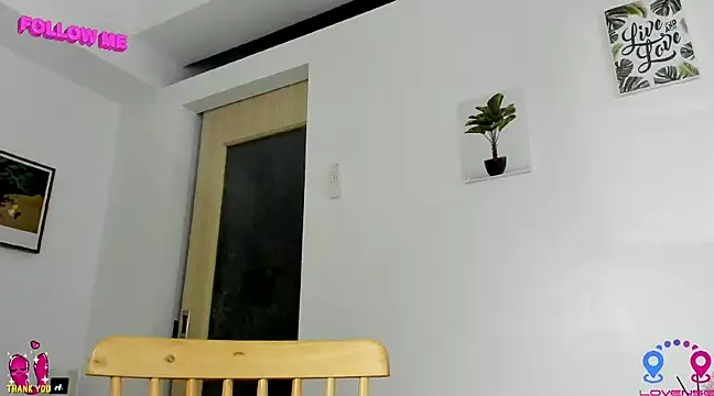 Snapshot of hottycrishina chatting on 12/21/24, 09:04 hottycrishina online show from 12/21/24, 09:04