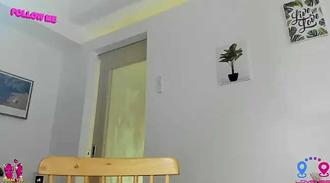 Snapshot of hottycrishina chatting on 01/18/25, 05:10 hottycrishina online show from 01/18/25, 05:10