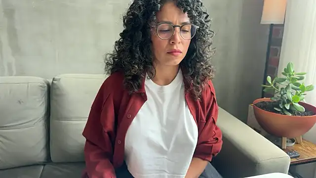 Snapshot of illaroom chatting on 09/30/25, 07:52 illaroom online show from 09/30/25, 07:52