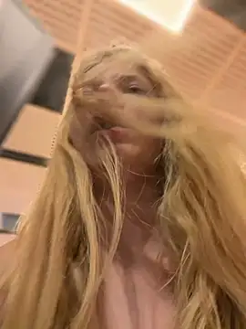 AnastasiaAniess online show from 06/15/26, 08:55