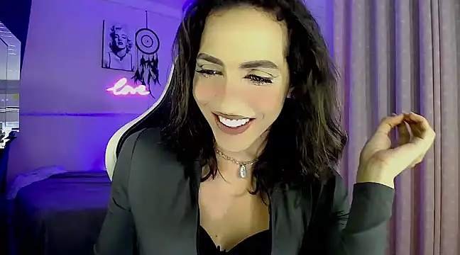 Snapshot of charlottesexxx chatting on 03/20/25, 04:51 charlottesexxx online show from 03/20/25, 04:51