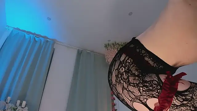 Snapshot of LilianKroft chatting on 03/18/25, 12:25 LilianKroft online show from 03/18/25, 12:25